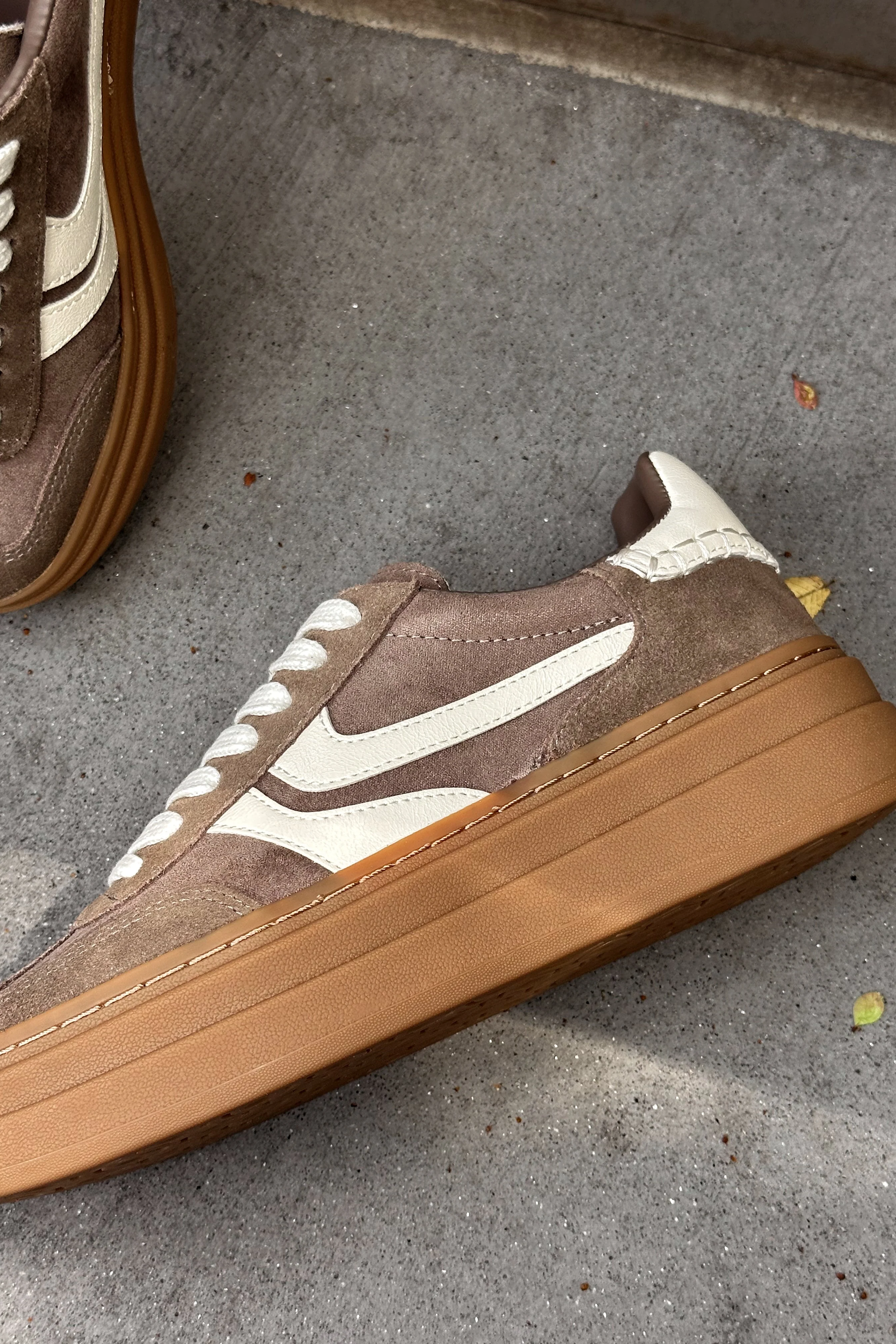 Steve Madden Dodge Espresso Multi Platform Sneaker - Image 3