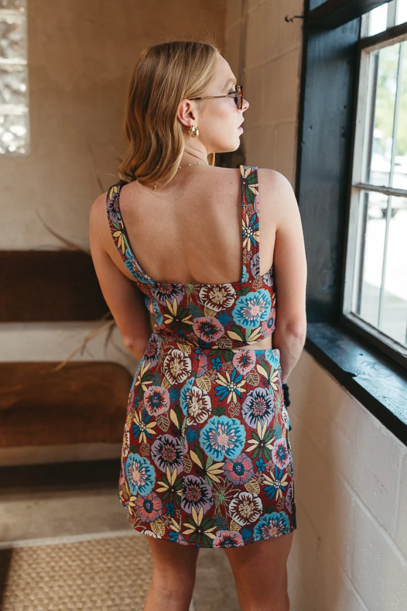 Sunset Romance Cropped Tank - Image 4