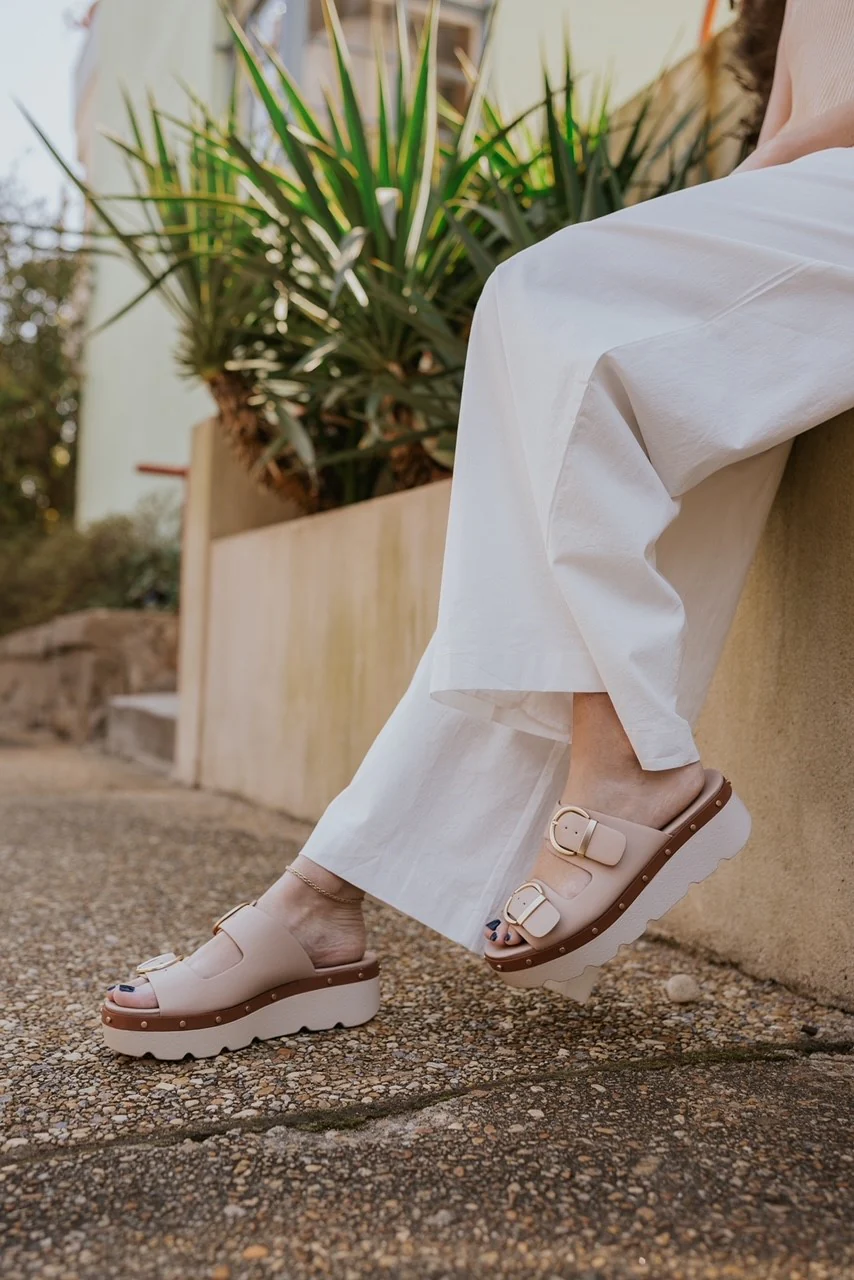 Surfs Up Sandal in Beige