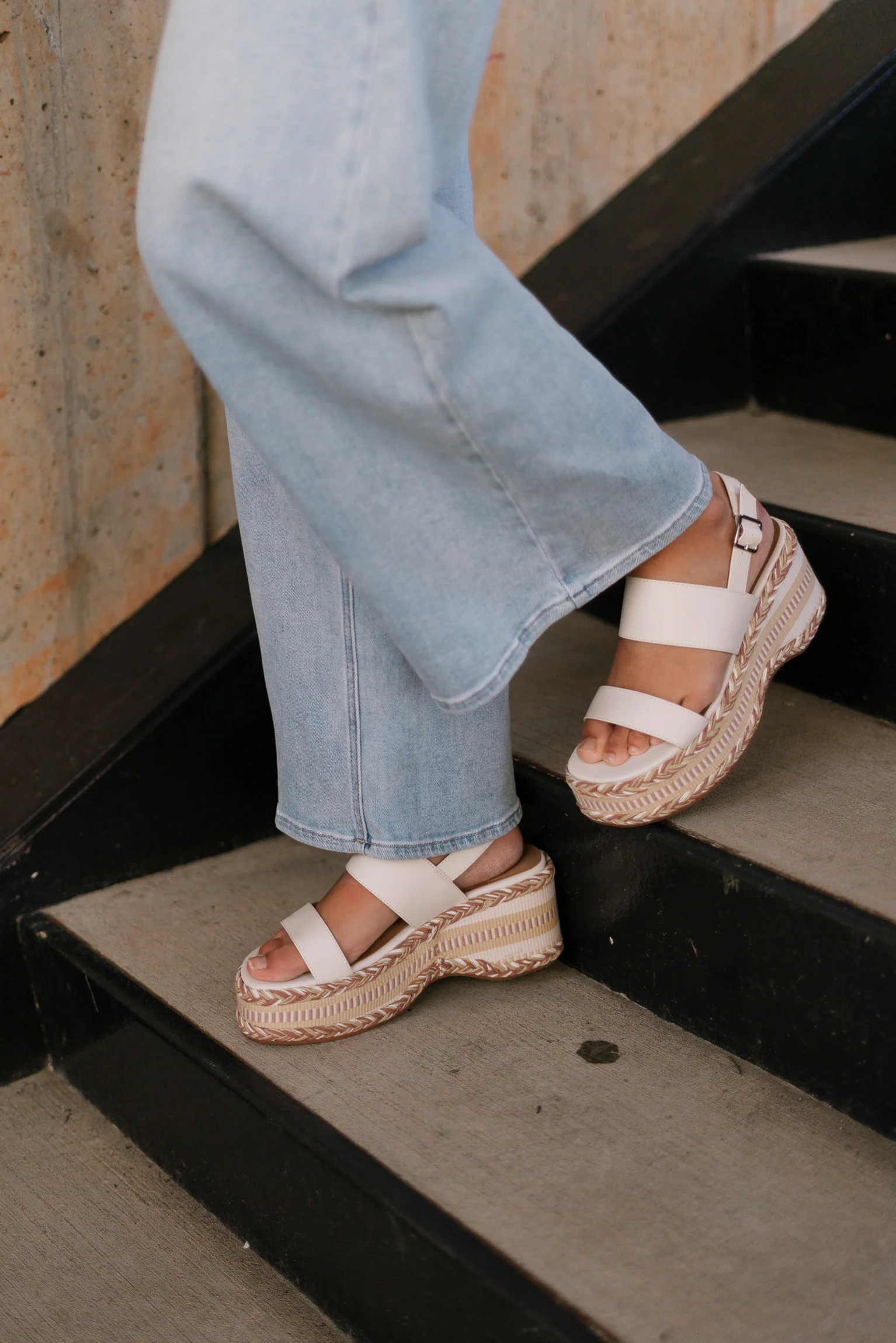 DV by Dolce Vita Surrey Platform Sandal in Ivory