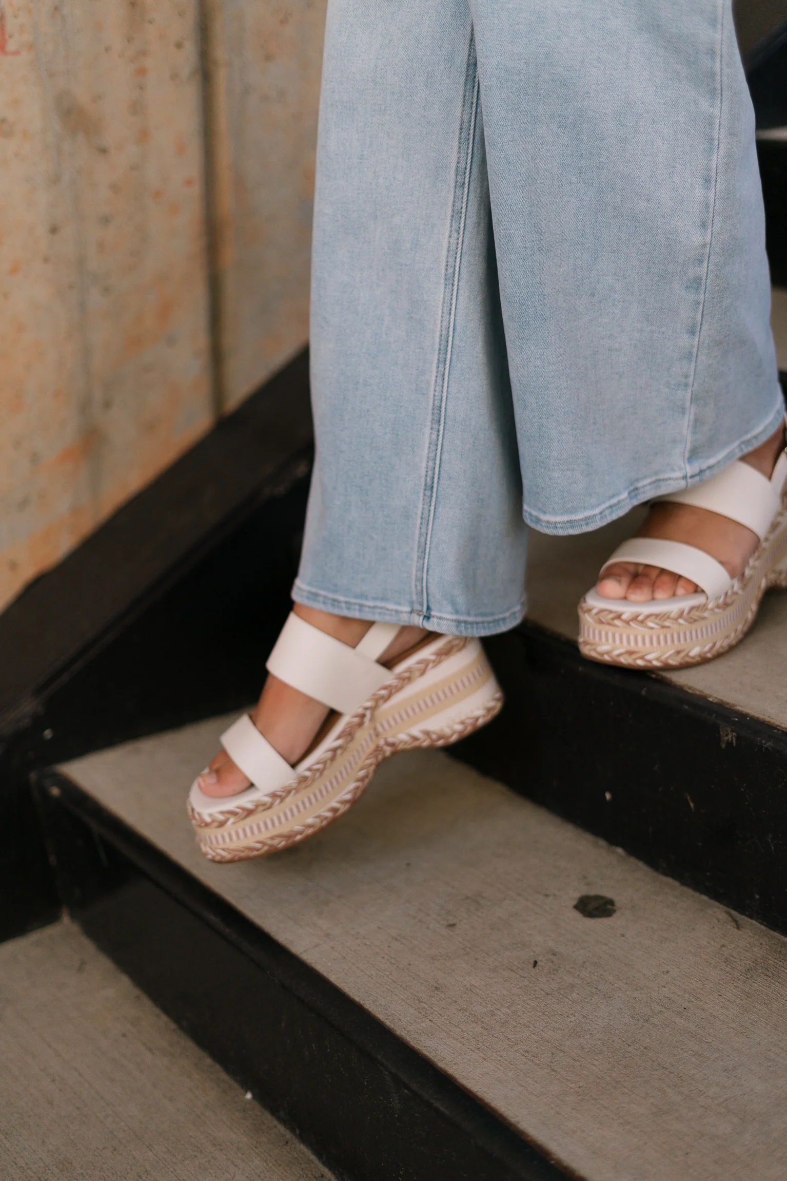 DV by Dolce Vita Surrey Platform Sandal in Ivory - Image 5