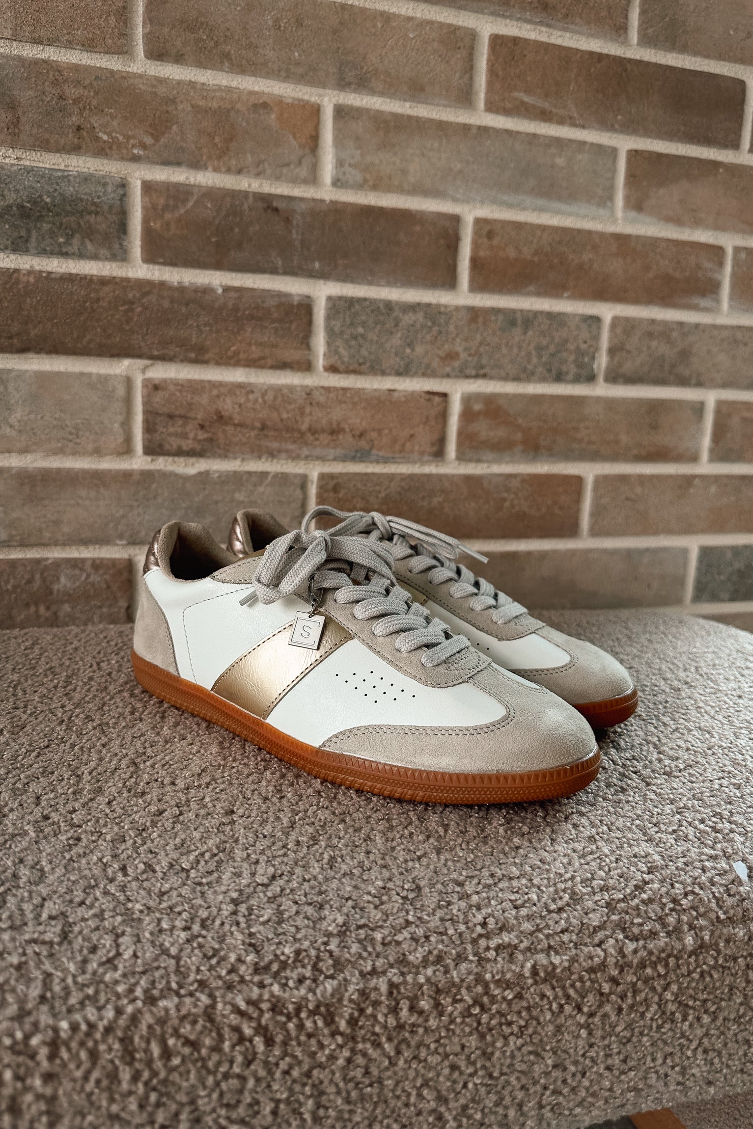 Sydney Gold Sneaker - Image 4