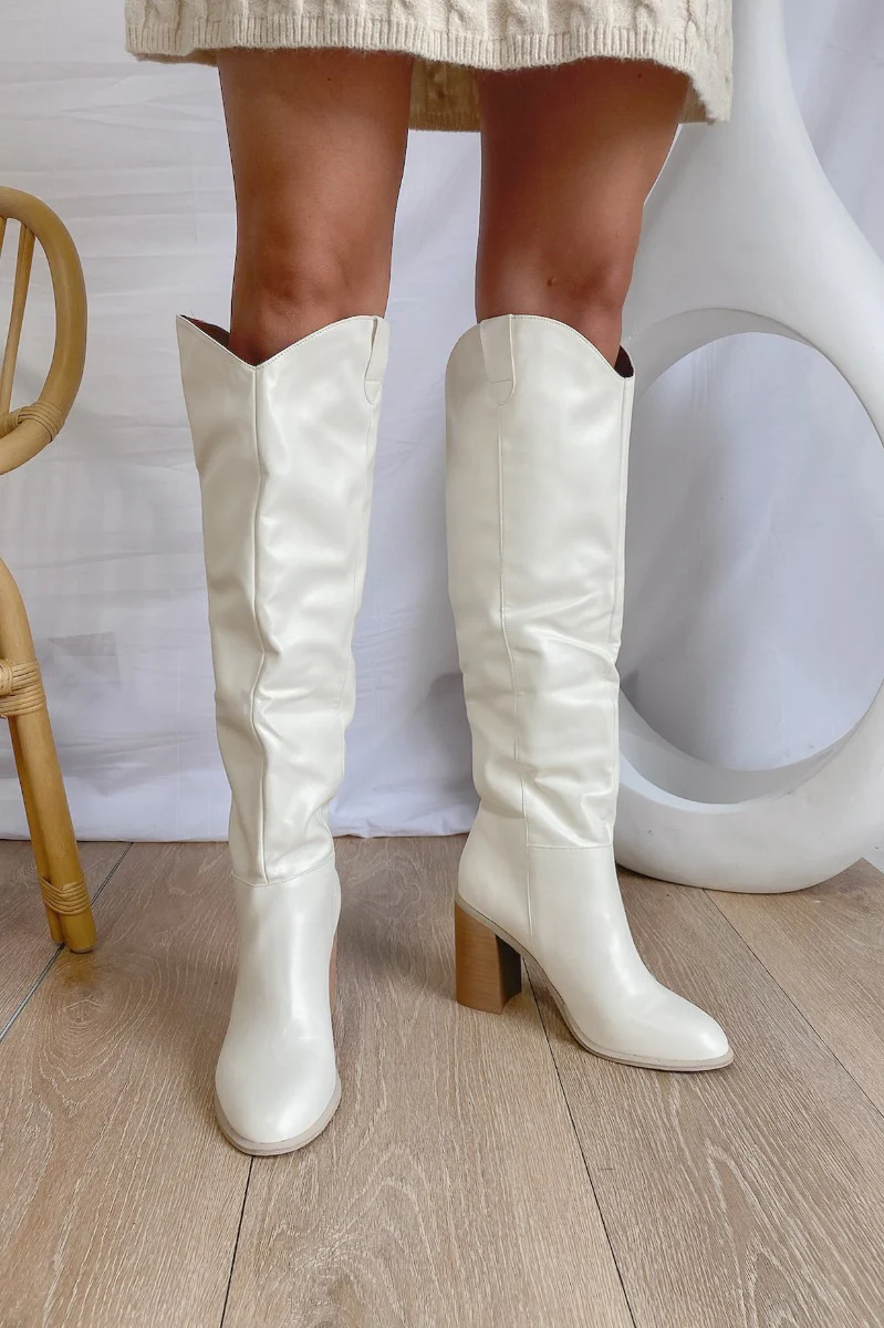 Stephanie Boot in White - Image 2