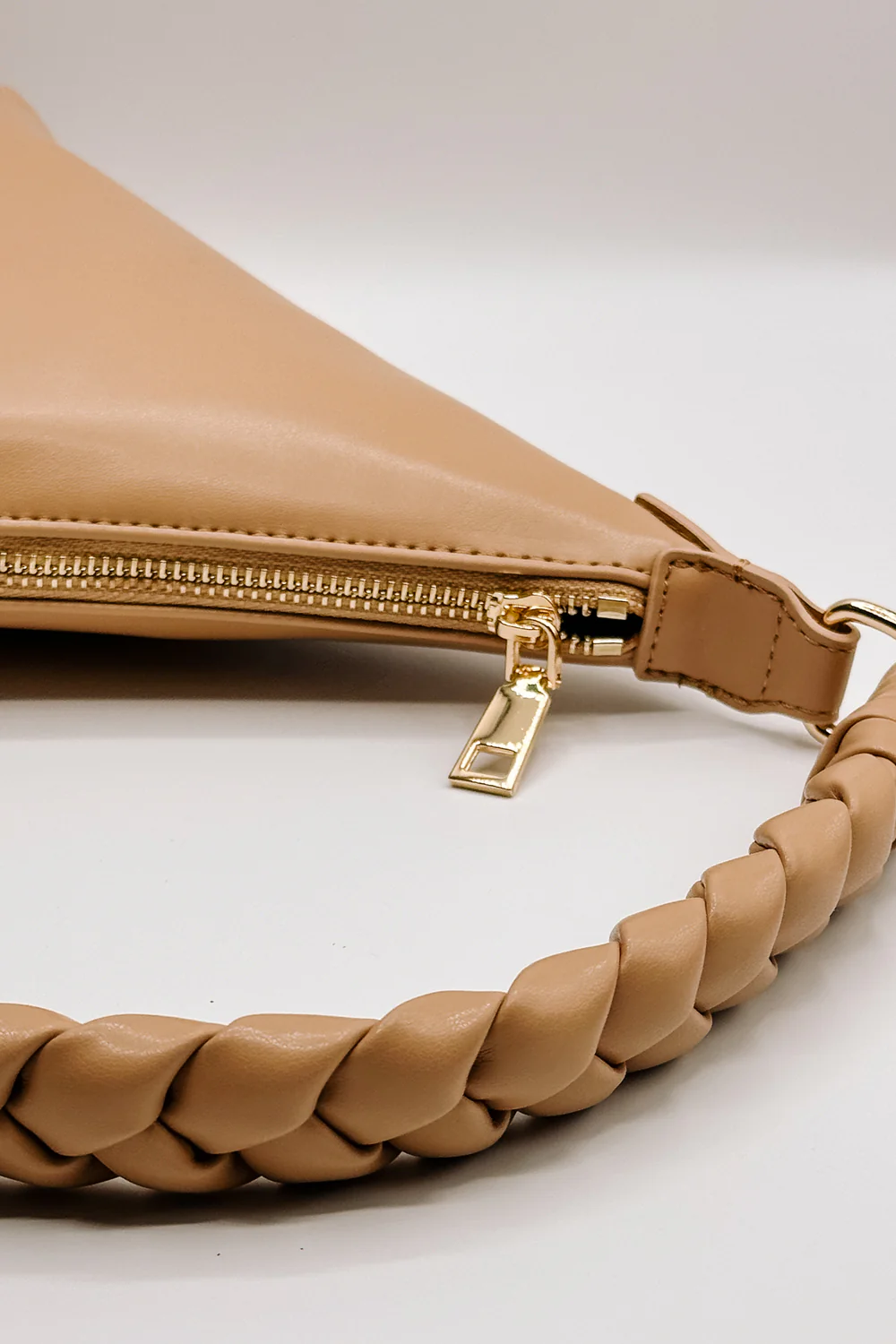 Taylor Leather Braided Strap Purse - Image 12