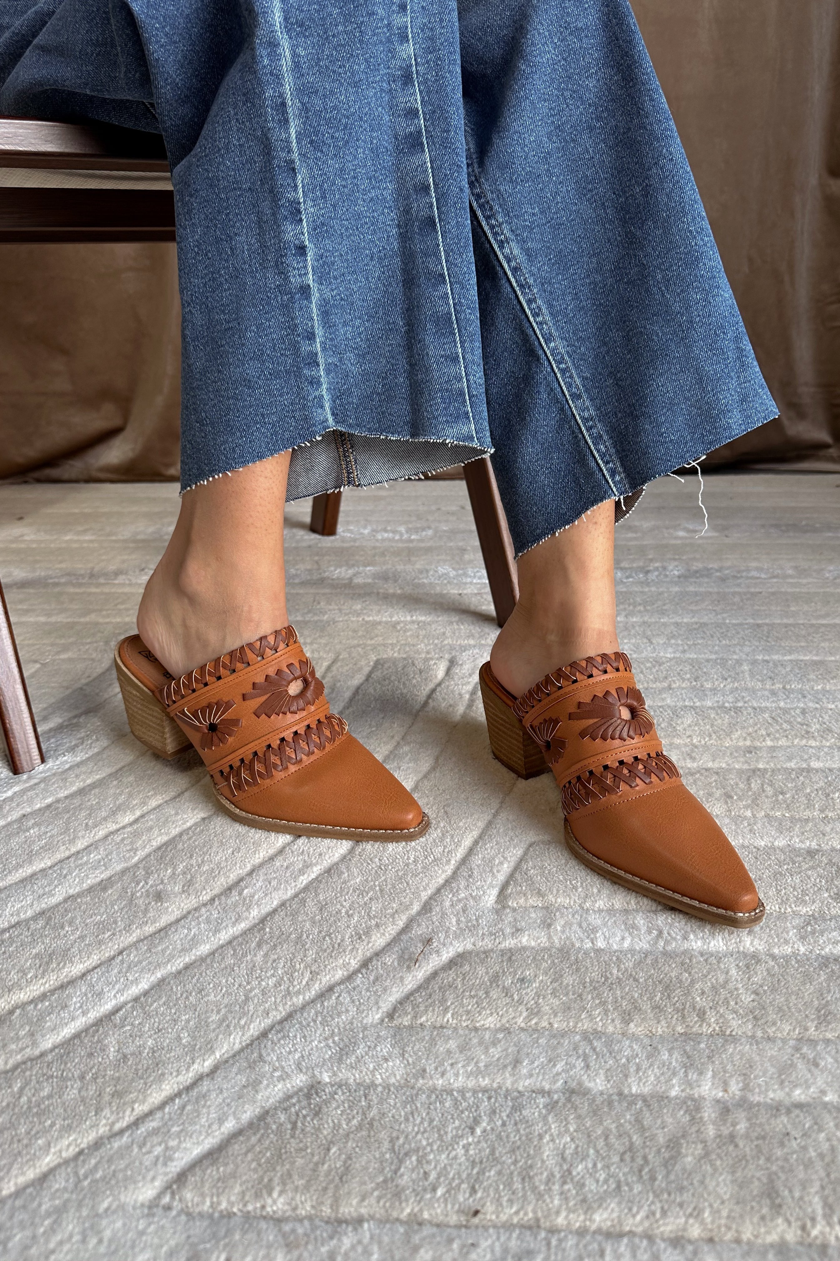Tessa Camel Western Mule - Image 2