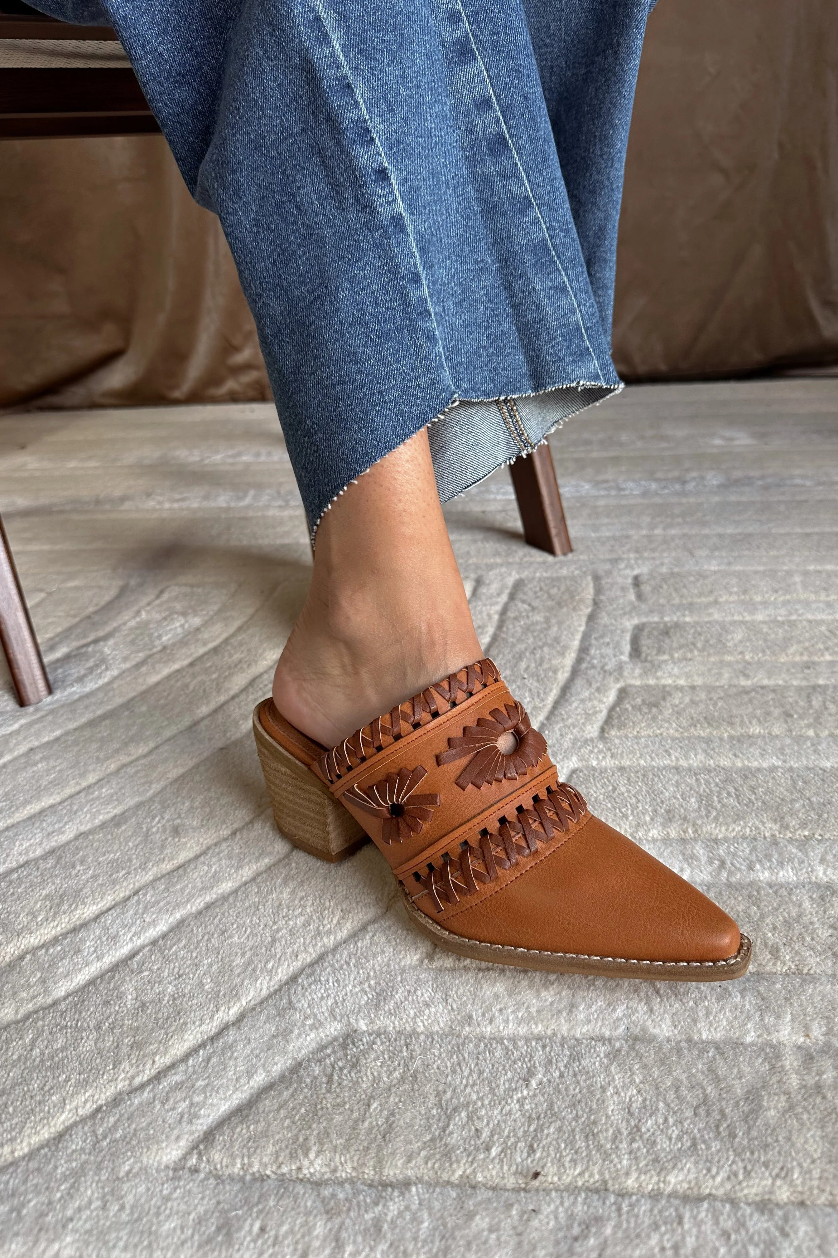 Tessa Camel Western Mule - Image 3