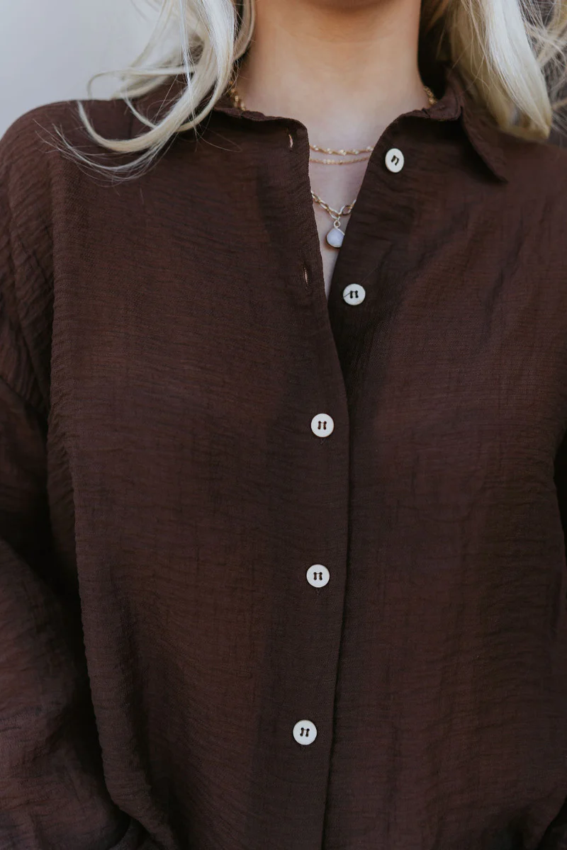 Upstate Twist-Back Top in Brown - Image 4