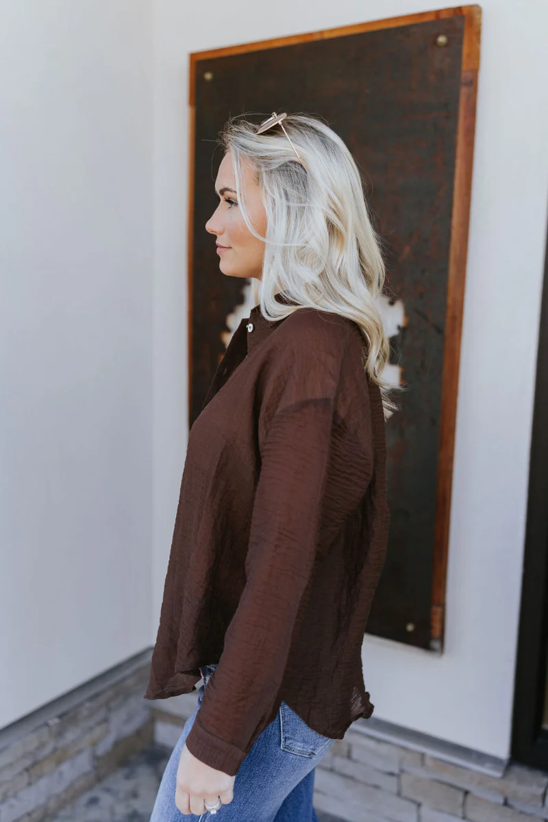 Upstate Twist-Back Top in Brown - Image 5