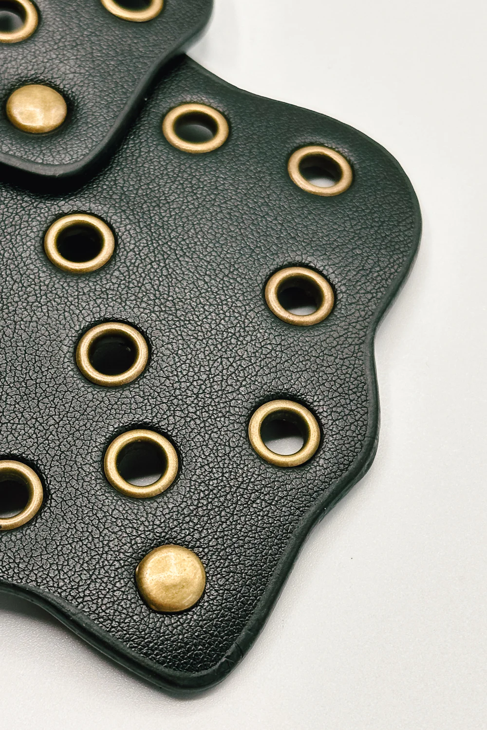 Vanessa Wide Grommet Belt - Image 14