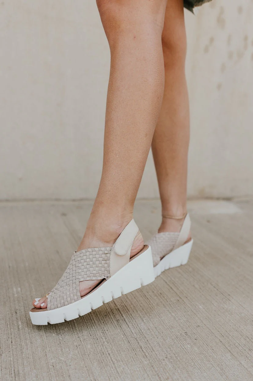 Venti Beatrice Sandal in Light Gold - Image 6