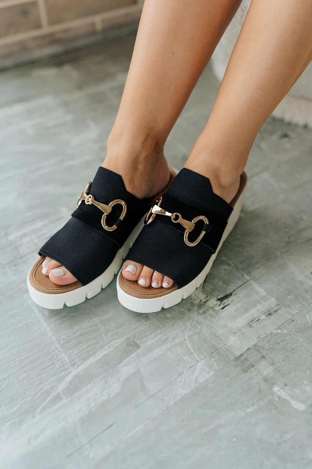 Venti Buckle Sandal - Image 3