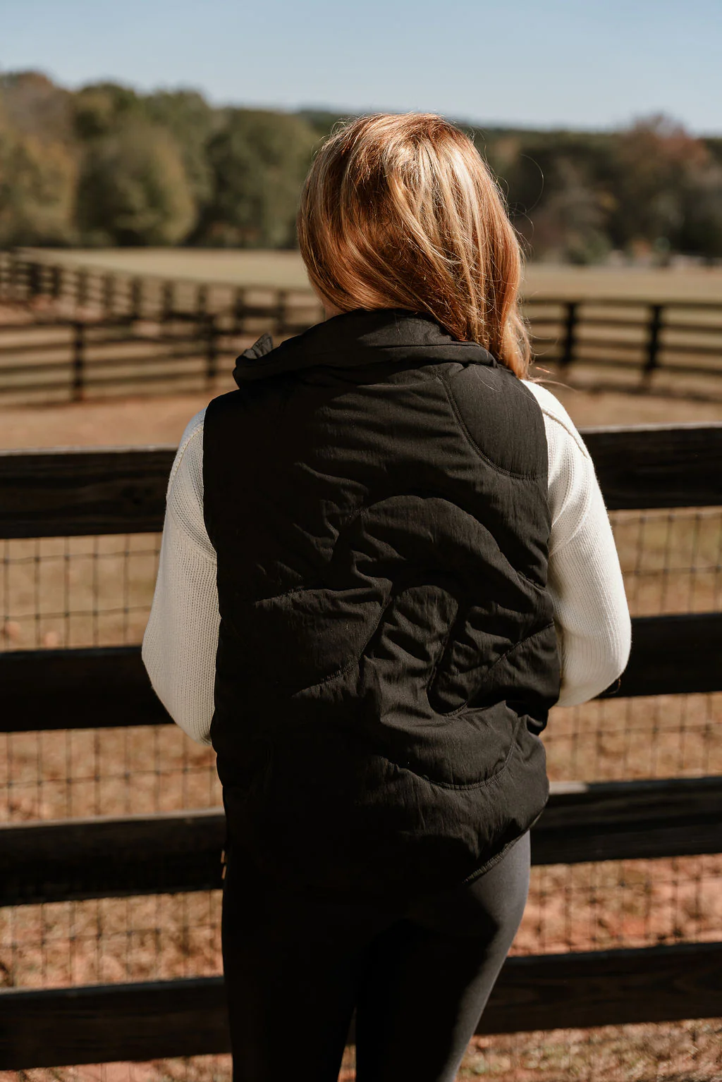 Vera Black Puffer Zip-Up Vest - Image 6