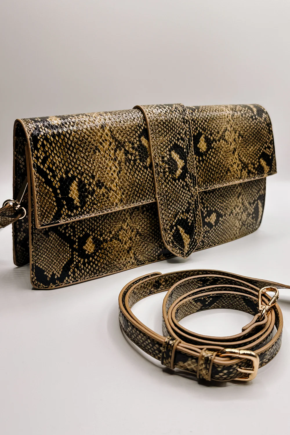Violet Snake Adjustable Strap Purse - Image 2