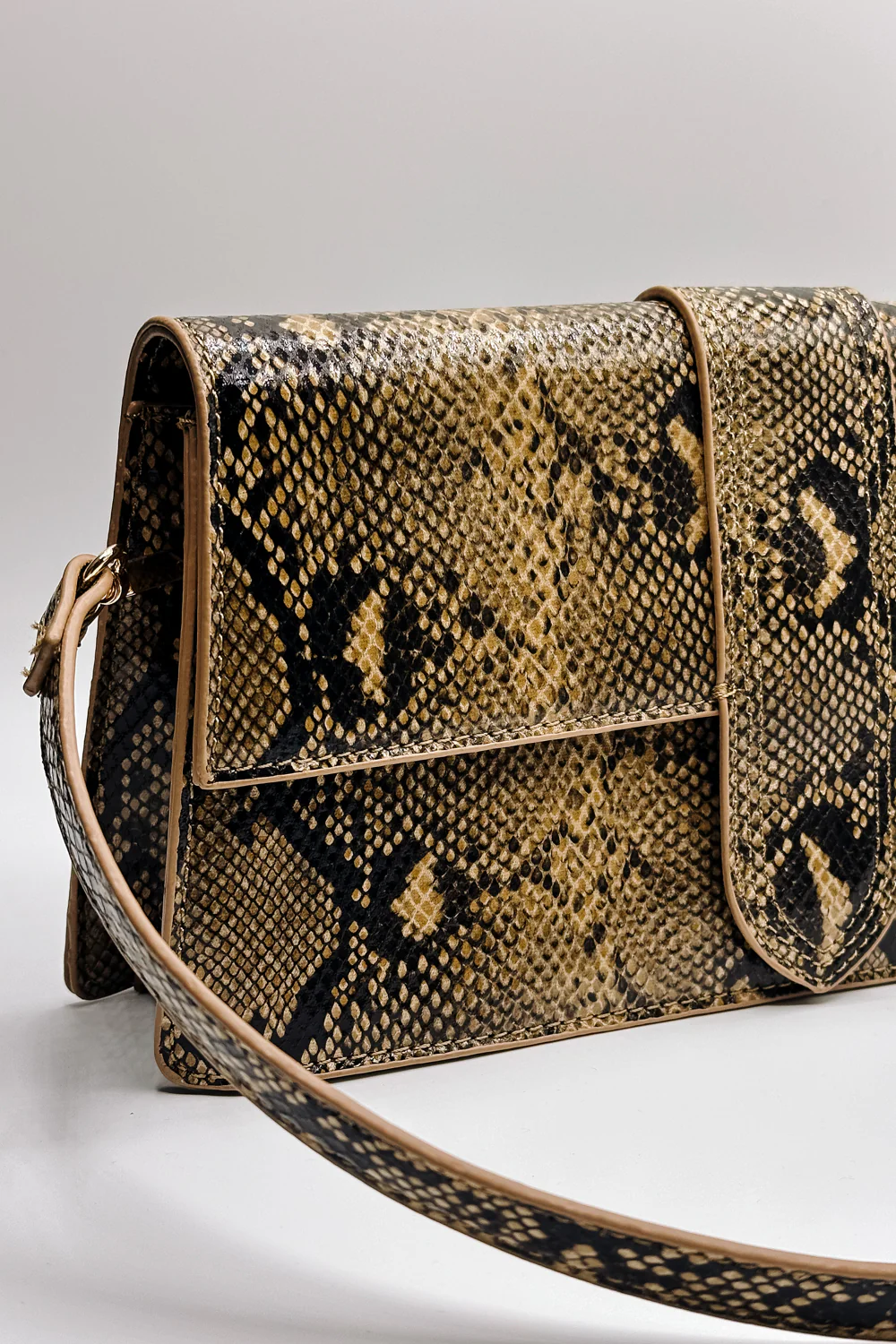 Violet Snake Adjustable Strap Purse - Image 6