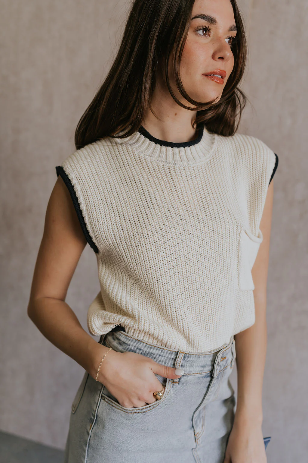 Vivian Ivory & Navy Knit Sleeveless Sweater - Image 3