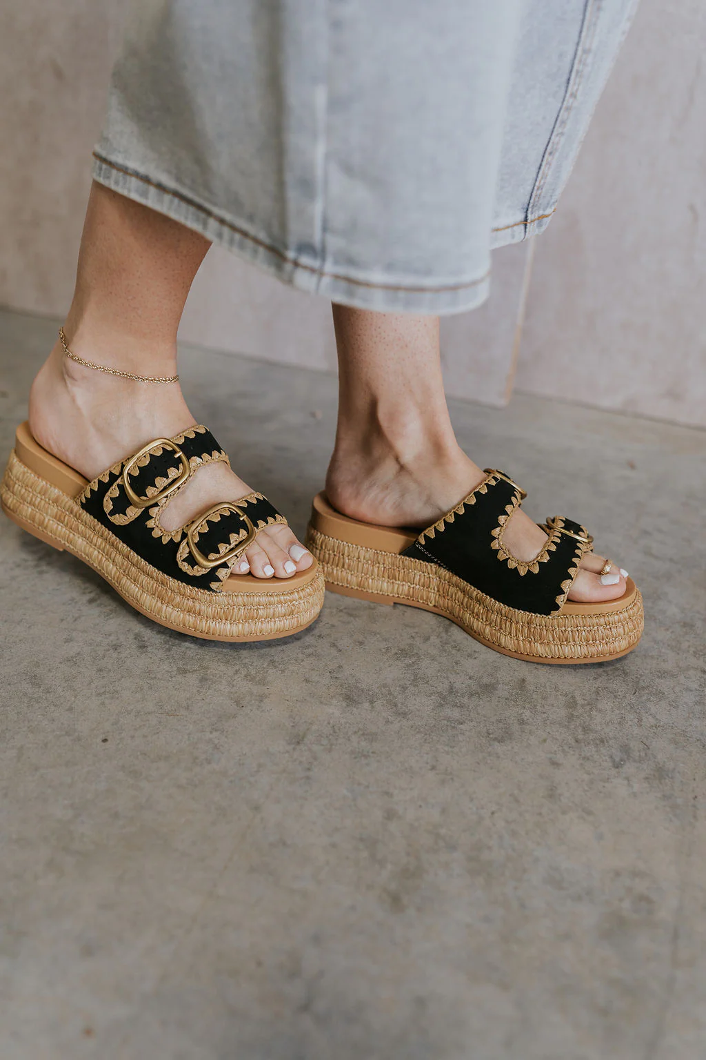 Wanika Sandal in Onyx - Image 2