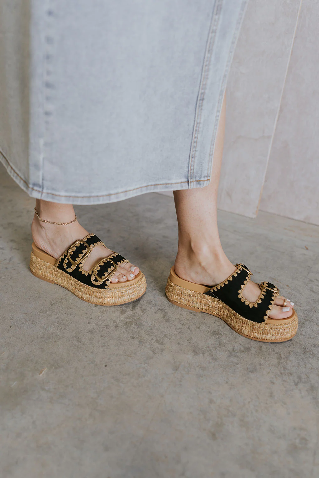 Wanika Sandal in Onyx - Image 7