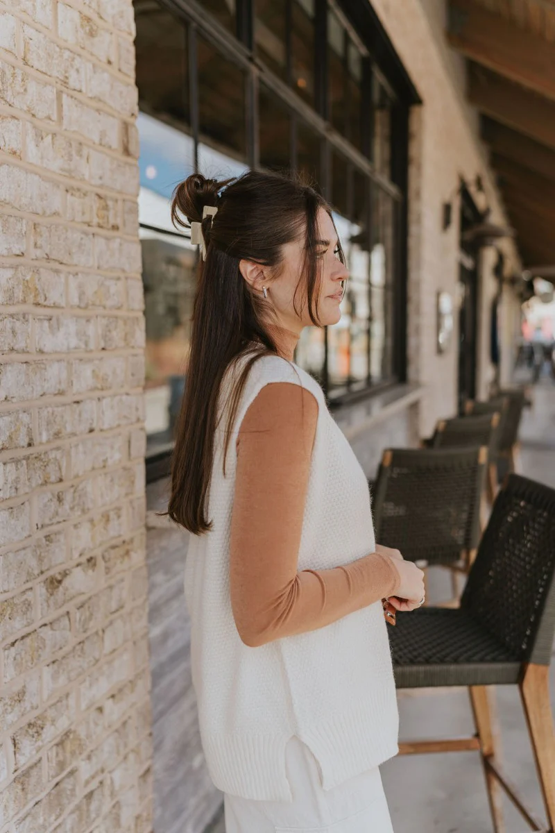 Whitney Sweater Vest in Ivory - Image 4