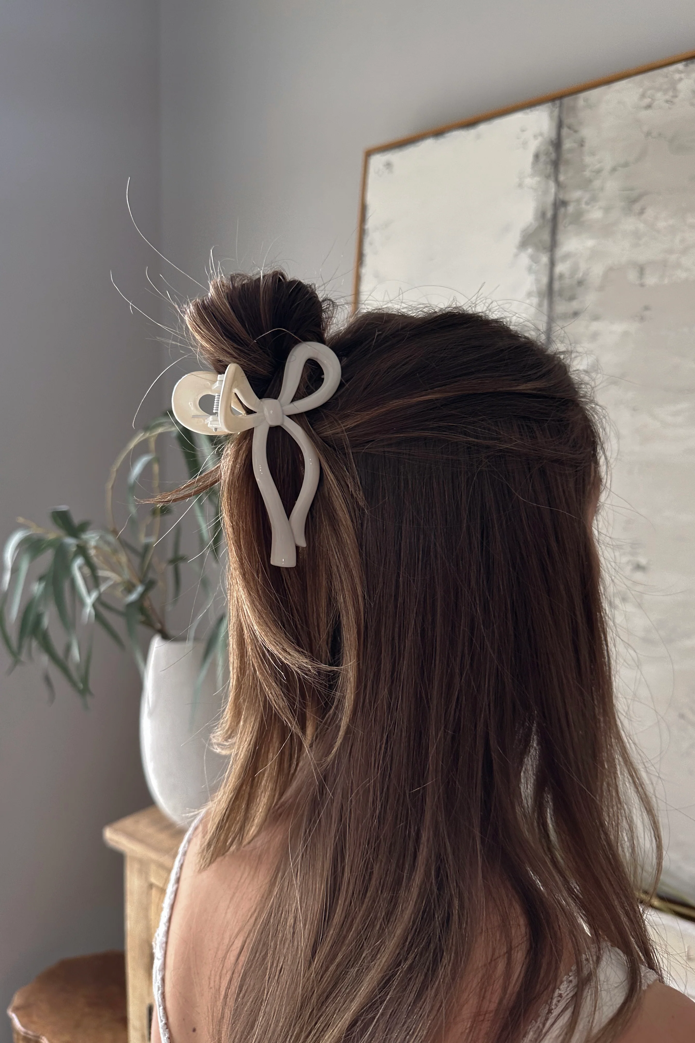 Zoey Bow Claw Clip - Image 9