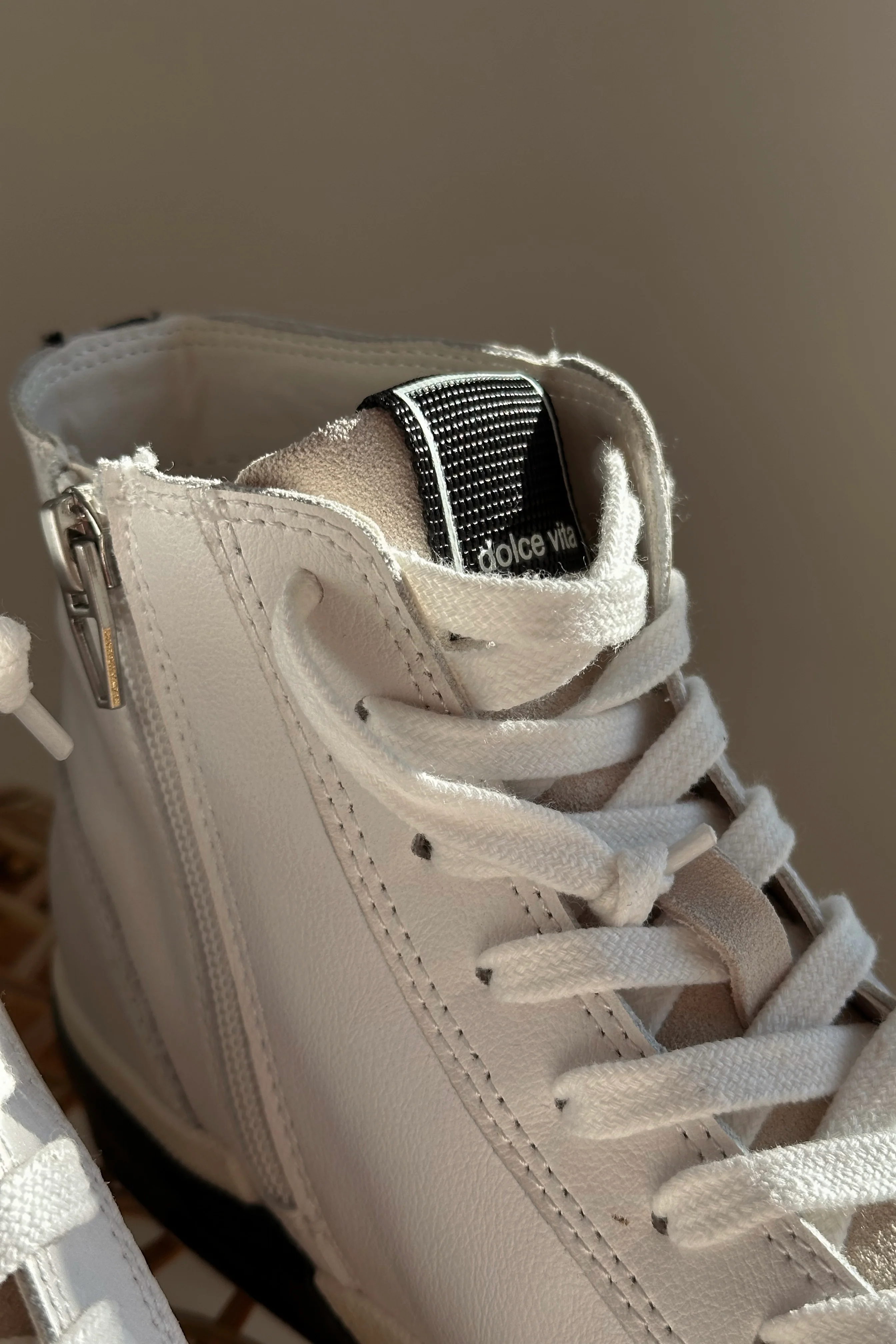 Dolce Vita Zohara Sneaker in White Black Leather - Image 3